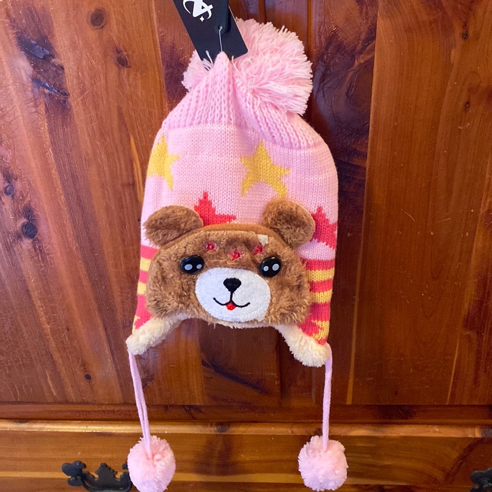 BRAND NEW GIRLS WINTER HAT! NWT! SMOKE FREE HOME!